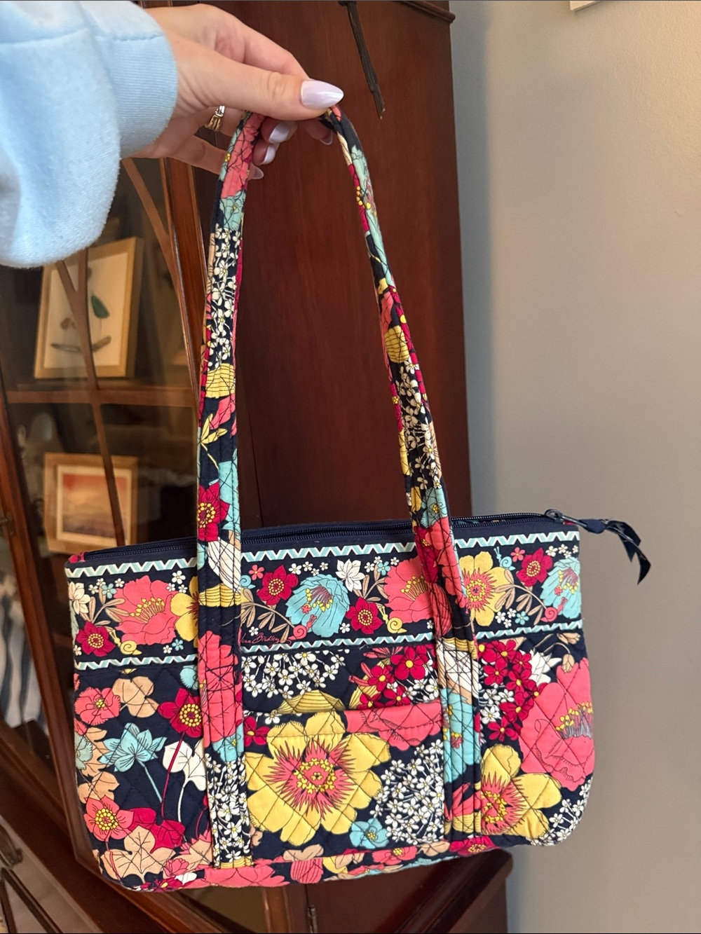 Vera Bradley purse in the vibrant Happy Snails floral pattern. NWOT